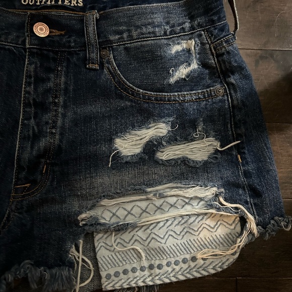 High wasted American eagle shorts size:8 - Picture 2 of 5